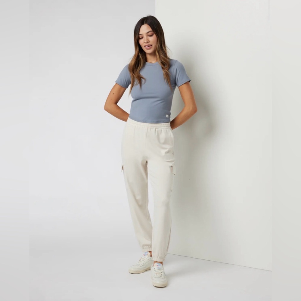 NWT Vuori Boyfriend Cargo Sweatpant Milkweed Heather